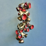 Chris Garofalo.&nbsp;robotsko oko,&nbsp;2020. Glazed stoneware, fimo, glass beads, 7.5 x 3.5 x 2.5 inches.