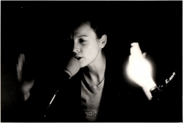 Laurie Anderson, Performance at Northwestern University, Closed Circuits for mic stand, 1979